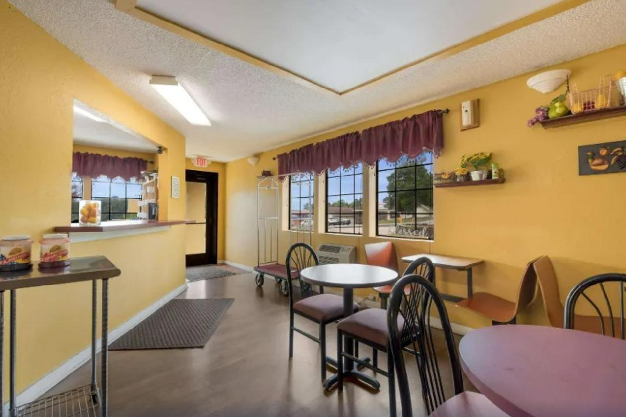 Rodeway Inn Benton Dış mekan fotoğraf